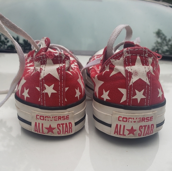 Unisex red and white Converse - Picture 2 of 4